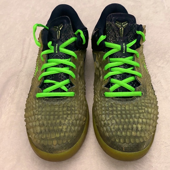 Nike Kobe 8 SS Christmas 2013 - Picture 3 of 13